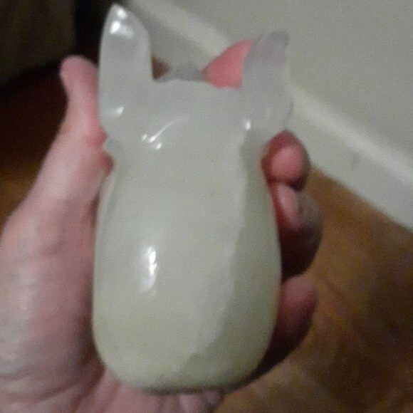 Natural carved Stone Pig figuring paperweight - Picture 6 of 8